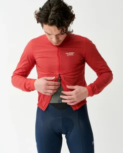 Pas Normal Studios Men's Mechanism Stow Away Jacket — Deep Red^ Jackets & Gilets