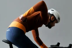 Pas Normal Studios Men's Mechanism Thermal Jacket — Mahogany / Dark Orange^ Jackets & Gilets