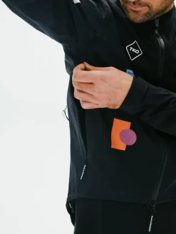 Pas Normal Studios Men's T.K.O. Essential Shield Jacket — Black^ Jackets & Gilets